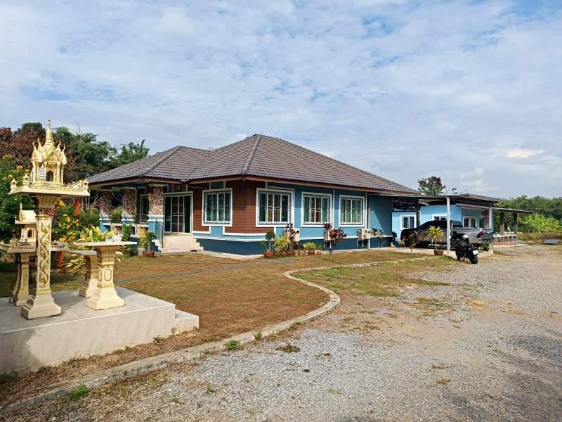 Spacious 5-Bedroom House for Sale in Mae Kon, Mueang Chiang Rai - House and land Mae Kon